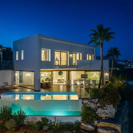 Vacation Marbella I Paraiso The View, Infinity Heated Pool, Sea View, 24-7 Security, Golf Courses Villa