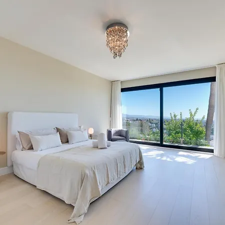 Vacation Marbella I Paraiso The View, Infinity Heated Pool, Sea View, 24-7 Security, Golf Courses Villa Estepona