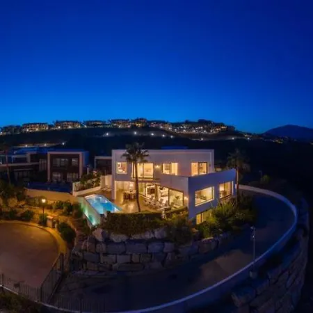 Vacation Marbella I Paraiso The View, Infinity Heated Pool, Sea View, 24-7 Security, Golf Courses